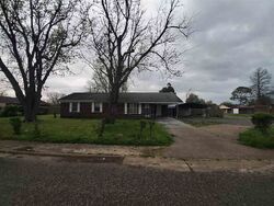Pre-foreclosure in  CHILDRESS ST Osceola, AR 72370