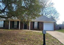 Pre-foreclosure in  TAYLOR WOODS LOOP E Wilmer, AL 36587