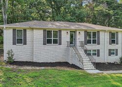 Pre-foreclosure in  MARTINWOOD LN Birmingham, AL 35235