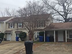 Pre-foreclosure in  PEREGRINE ST Virginia Beach, VA 23462