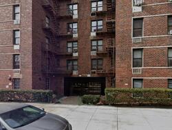 Pre-foreclosure in  MATTHEWS AVE J Bronx, NY 10462
