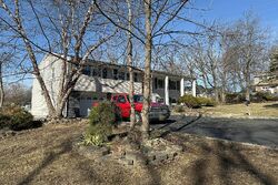 Pre-foreclosure in  WARREN RD West Orange, NJ 07052