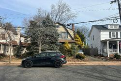 Pre-foreclosure in  FRIENDS AVE Haddonfield, NJ 08033