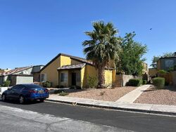 Pre-foreclosure in  HIALEAH DR APT B Las Vegas, NV 89119