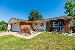 Pre-foreclosure in  SOUTHAMPTON ST Auburn Hills, MI 48326