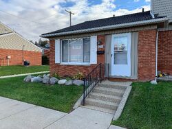 Pre-foreclosure in  COVENTRY ST Westland, MI 48185
