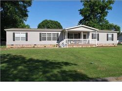 Pre-foreclosure in  SERENA DR Hixson, TN 37343