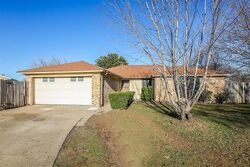 Pre-foreclosure in  TWIN CEDAR CT Arlington, TX 76018