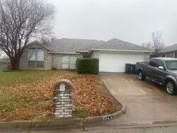 Pre-foreclosure in  GRAY OAK LN Fort Worth, TX 76108