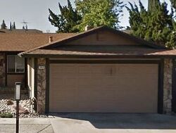 Pre-foreclosure in  BELLEVUE CT Modesto, CA 95350