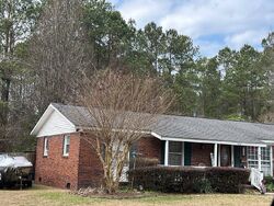 Pre-foreclosure in  WALL ST Marion, SC 29571
