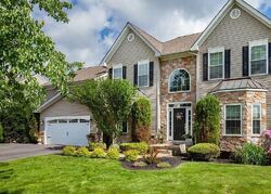 Pre-foreclosure in  SCHOOLVIEW LN Oxford, PA 19363