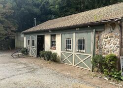 Pre-foreclosure in  HORSESHOE PIKE Downingtown, PA 19335