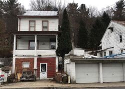 Pre-foreclosure in  PEACOCK ST Pottsville, PA 17901