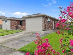 Pre-foreclosure in  GLOUSTER RD New Orleans, LA 70127
