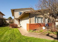 Pre-foreclosure in  NE KANE DR Gresham, OR 97030