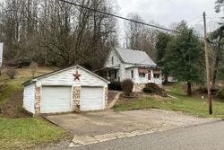 Pre-foreclosure Listing in MULBERRY AVE POMEROY, OH 45769