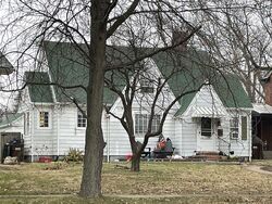 Pre-foreclosure in  E MAIN ST Eaton, OH 45320