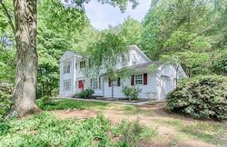 Pre-foreclosure in  PIGEON HILL RD Morris Plains, NJ 07950