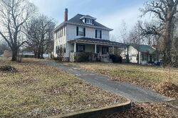 Pre-foreclosure in  S 11TH ST Sarcoxie, MO 64862