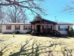 Pre-foreclosure in  STATE HIGHWAY H Lampe, MO 65681