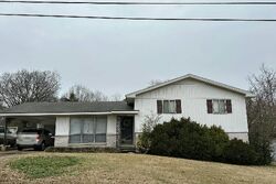  Vassar Dr, Tupelo MS