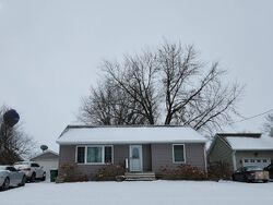  Barker St, Hartland MN