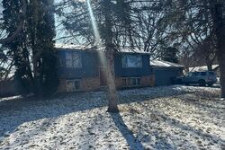 Pre-foreclosure in  ERIN CIR SE Prior Lake, MN 55372
