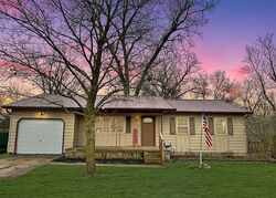 Pre-foreclosure in  THELMA ST Mount Morris, MI 48458