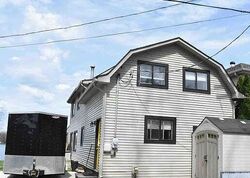 Pre-foreclosure in  WILDWOOD DR Howell, MI 48843