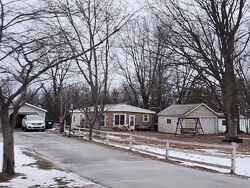  Woodland Rd, Lake Odessa MI