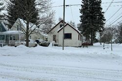 Pre-foreclosure Listing in W UPRIGHT ST CHARLEVOIX, MI 49720