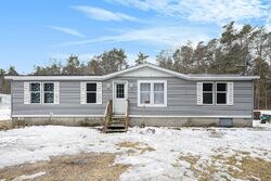  Fisk Dr, Morley MI
