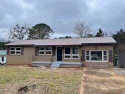 Pre-foreclosure in  TEEJAY DR NW Huntsville, AL 35810