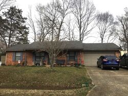 Pre-foreclosure in  STORMY DR New Market, AL 35761