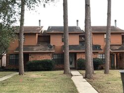 Pre-foreclosure in  WILLOWICK ST Lake Charles, LA 70607