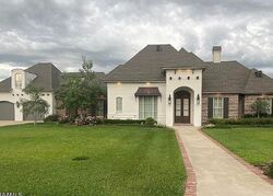 Pre-foreclosure in  NEWBURY LN Sunset, LA 70584