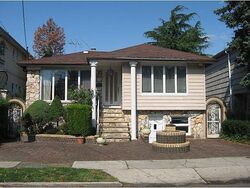 Pre-foreclosure in  WHITMAN DR Brooklyn, NY 11234