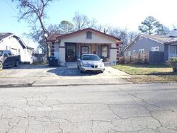 Pre-foreclosure in  16TH ST SW Birmingham, AL 35211
