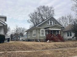  W Monroe Ave, Fairfield IA