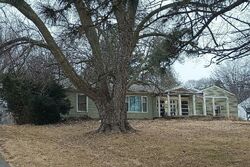 Pre-foreclosure in  16TH ST West Des Moines, IA 50265