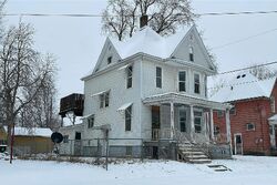  W 2nd St, Waterloo IA