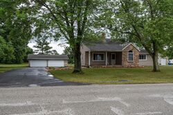 Pre-foreclosure in  W DIVISION ST Demotte, IN 46310