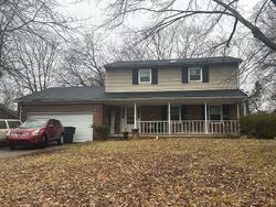  Carriage Ln, New Albany IN