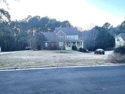  Perry Creek Dr, Fayetteville GA