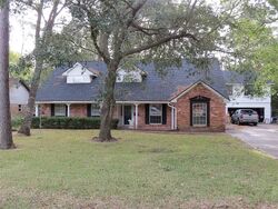 Pre-foreclosure in  SHADY OAK LN Dickinson, TX 77539
