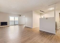 Pre-foreclosure in  S LOCUST ST APT N704 Denver, CO 80222