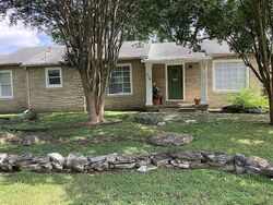  Larchmont Dr, San Antonio TX