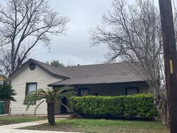 Pre-foreclosure in  HEARNE San Antonio, TX 78225