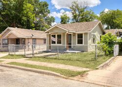 Pre-foreclosure in  E BAYLOR San Antonio, TX 78204